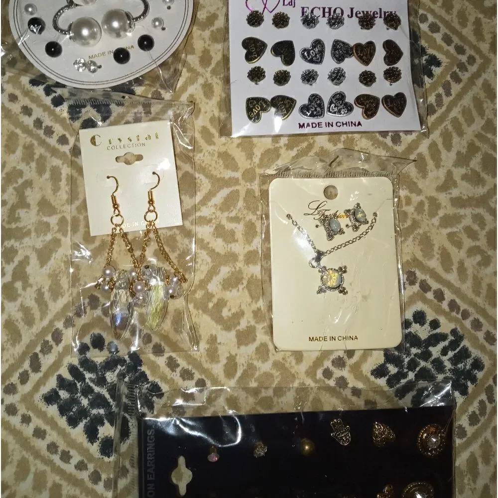 Surprise 🫢 Earring bundle